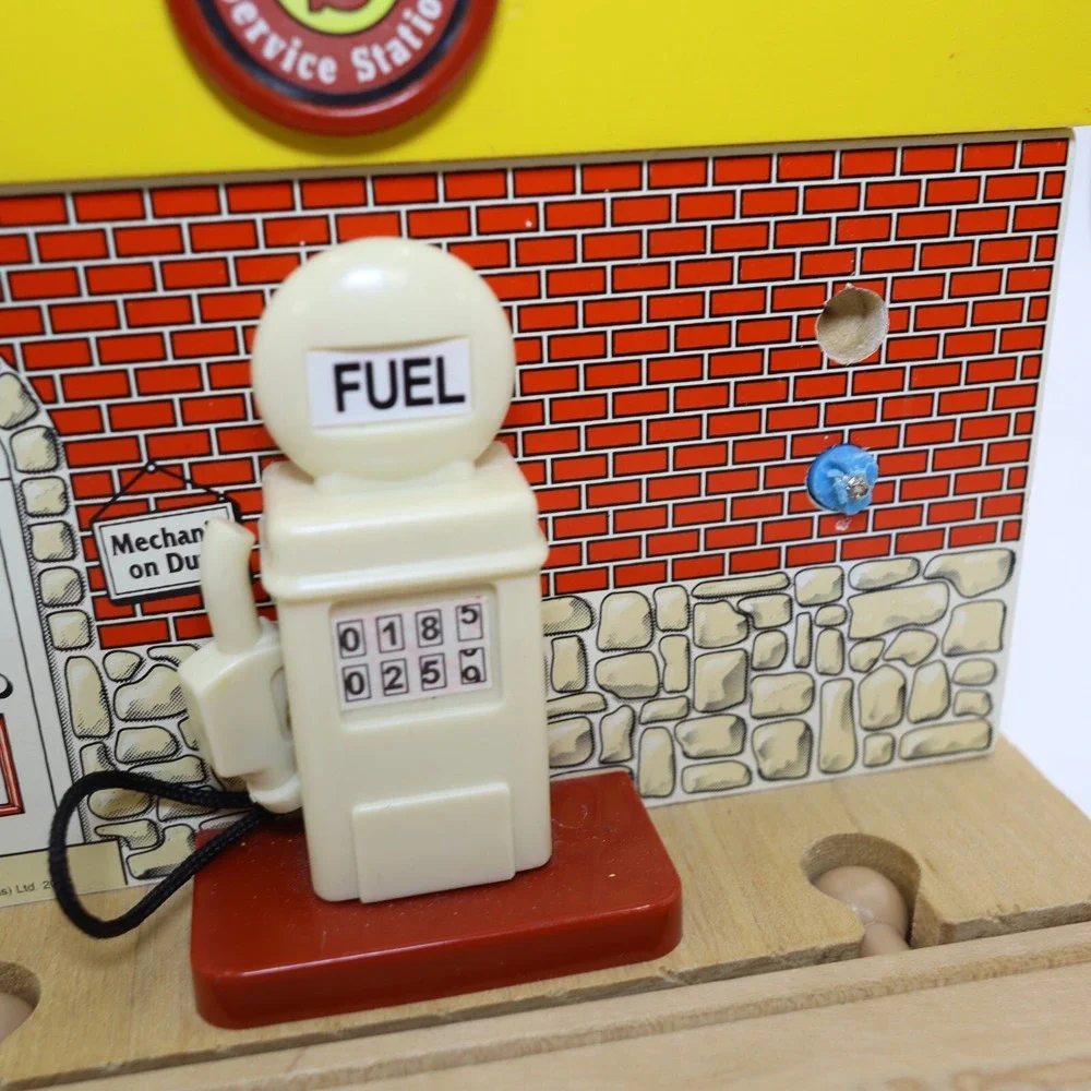 FLAWS** Thomas & Friends Wooden Railway Sodor Service Station Petrol Gas